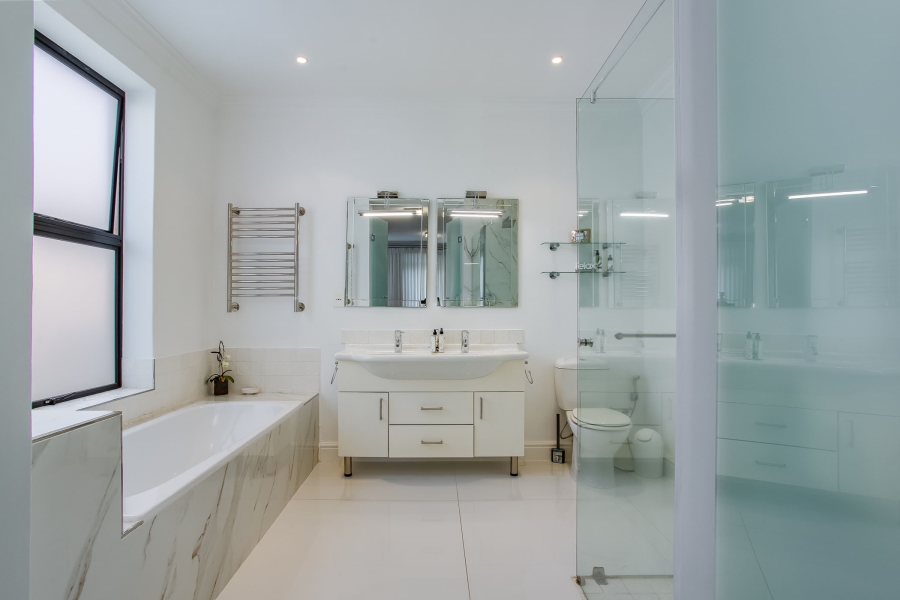 3 Bedroom Property for Sale in Pearl Valley at Val de Vie Western Cape